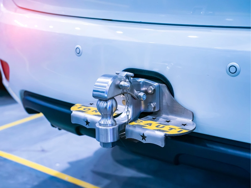 adjustable low profile 5th wheel hitch